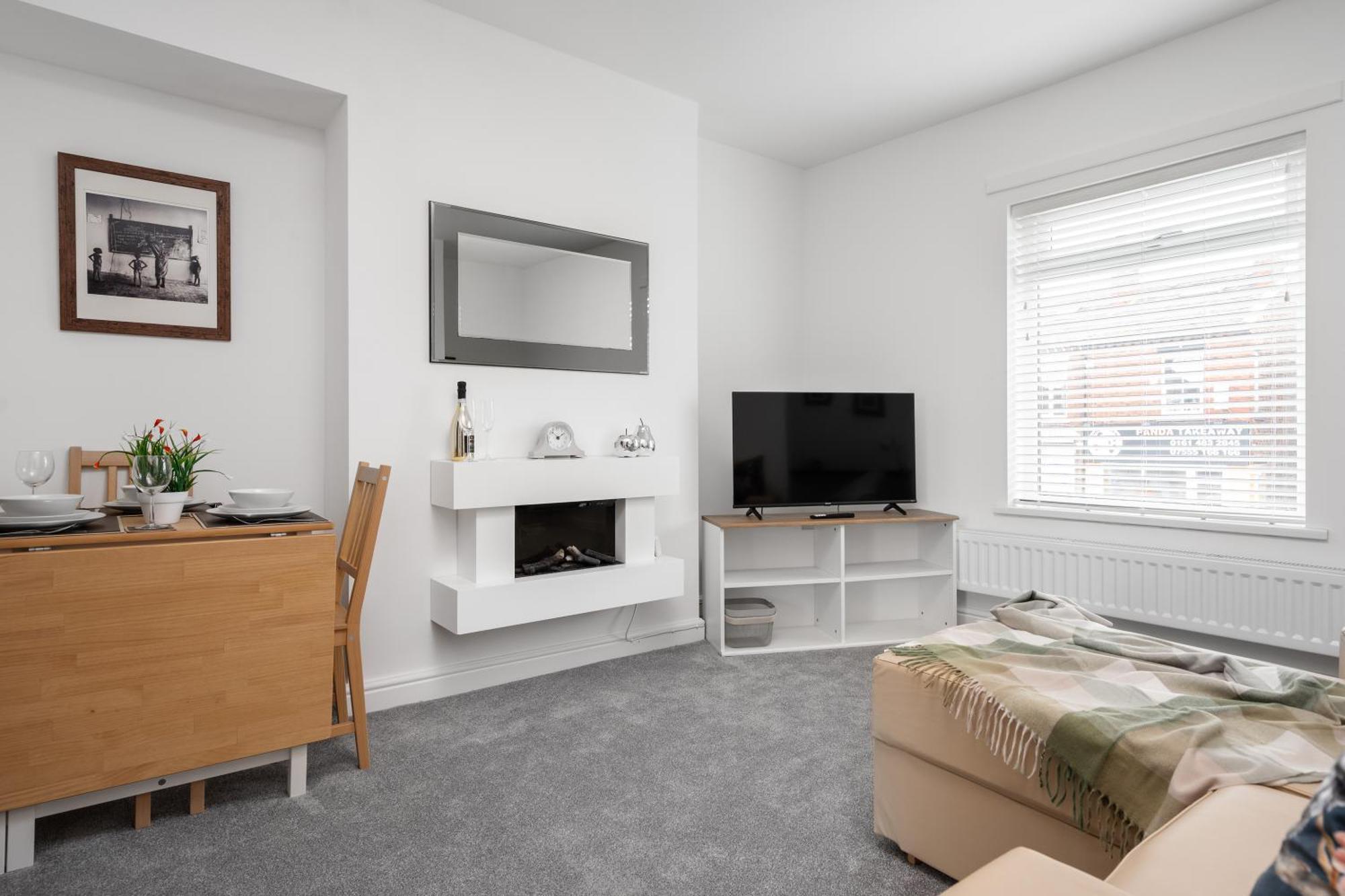 Buxton Apartment - 1 Bed, Free Parking, Wi-Fi Hazel Grove Ngoại thất bức ảnh