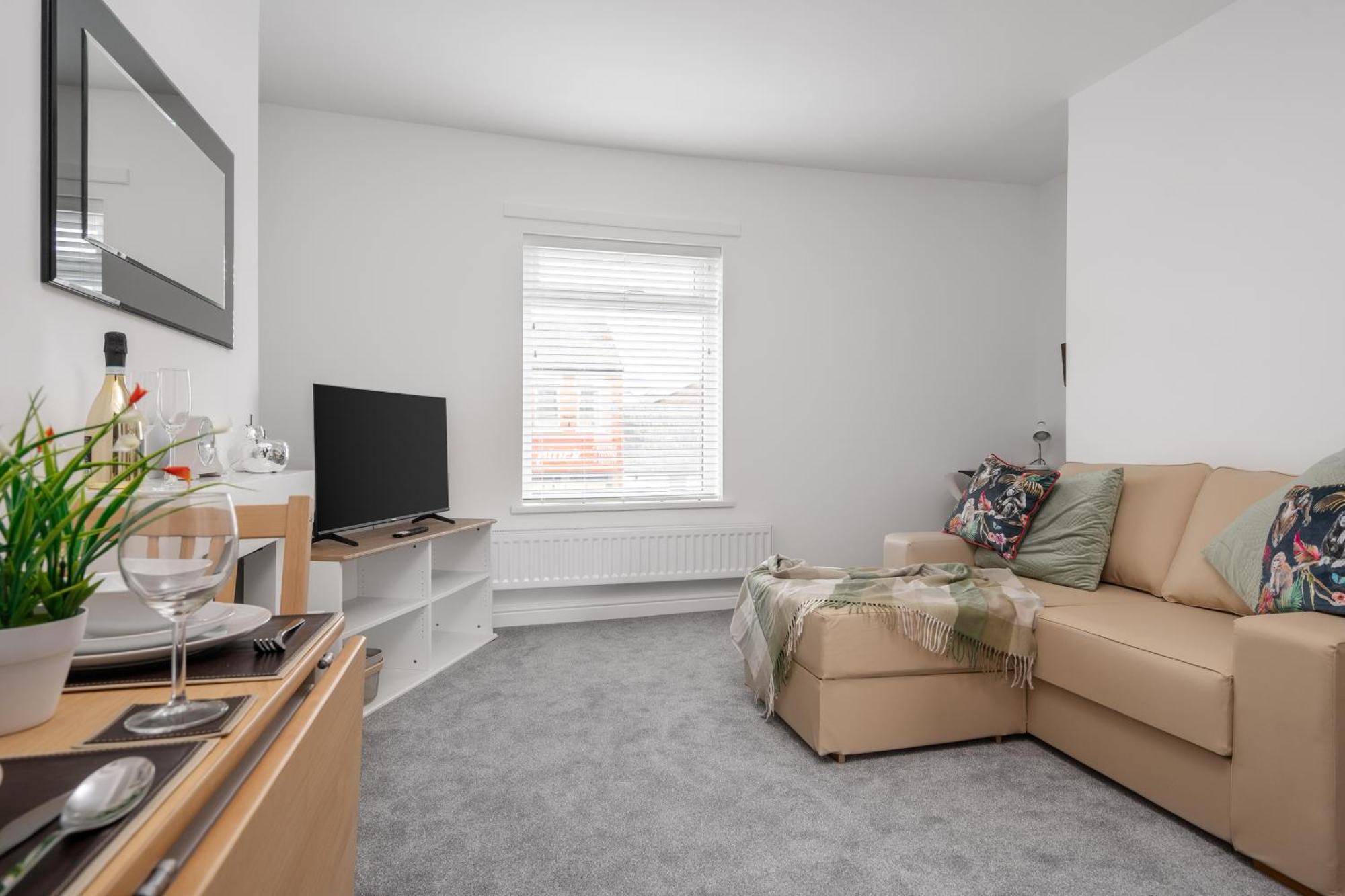 Buxton Apartment - 1 Bed, Free Parking, Wi-Fi Hazel Grove Ngoại thất bức ảnh