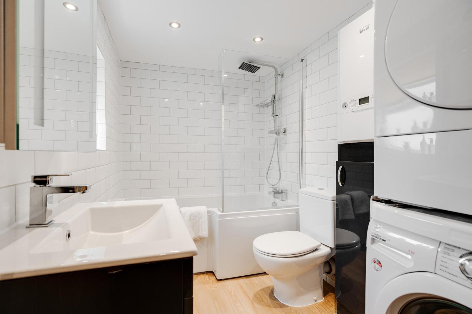 Buxton Apartment - 1 Bed, Free Parking, Wi-Fi Hazel Grove Ngoại thất bức ảnh